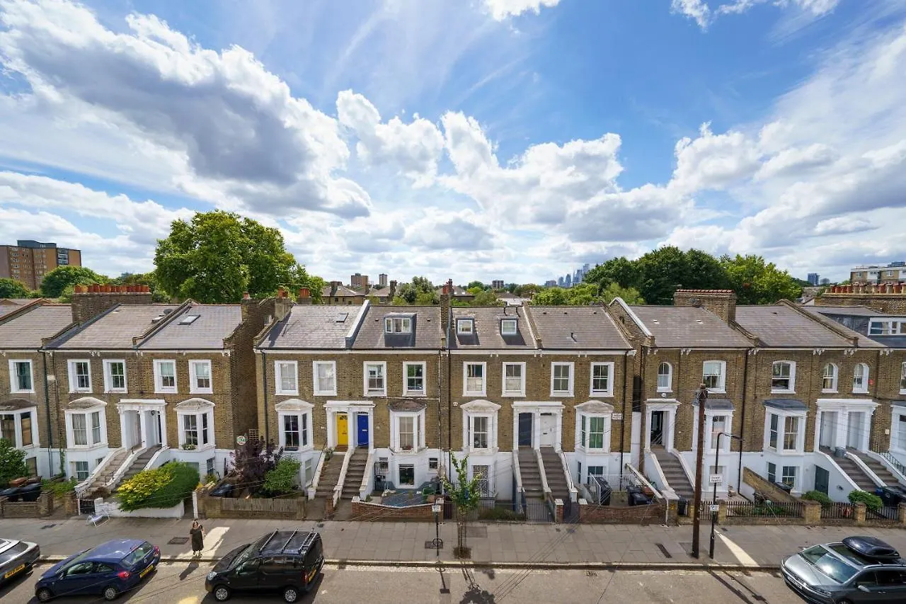 London Fields Apartment