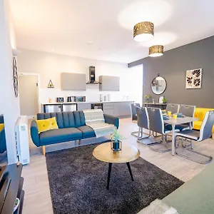 Luxury Spacious 2-bed & High Ceiling Cardiff