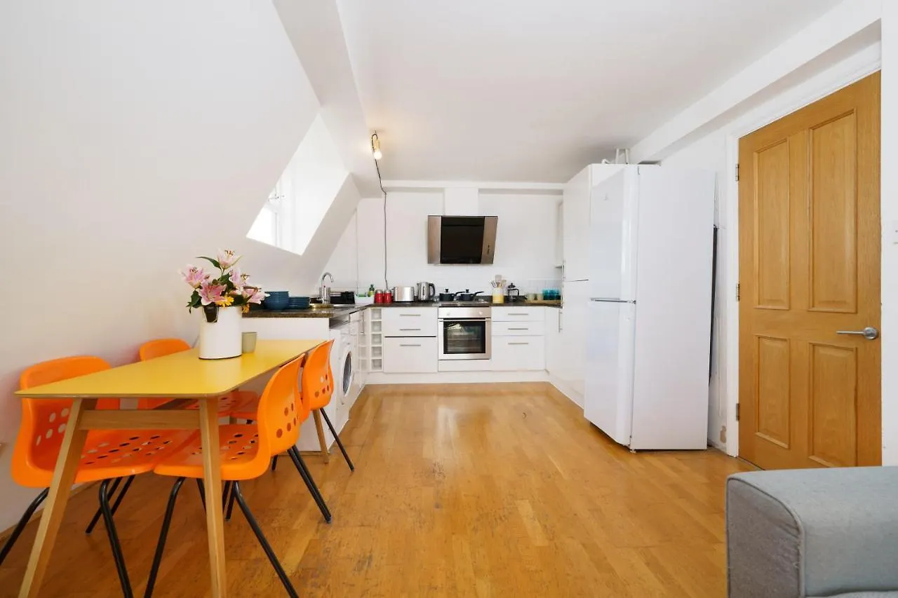 London Fields Apartment